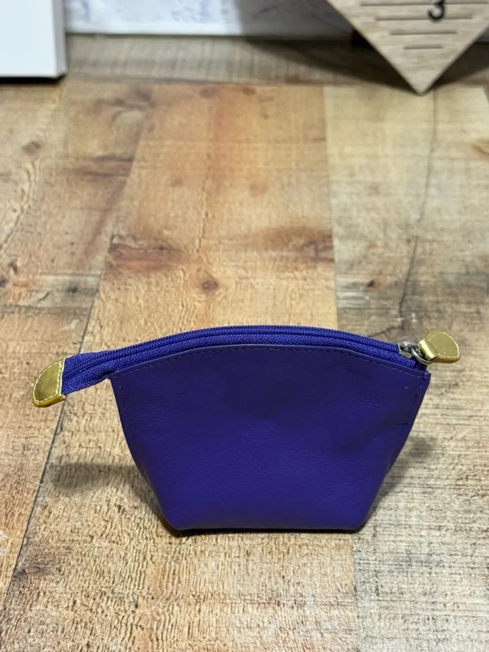 iLi New York Ladies Leather Lip Cosmetic Pouch RFID purple